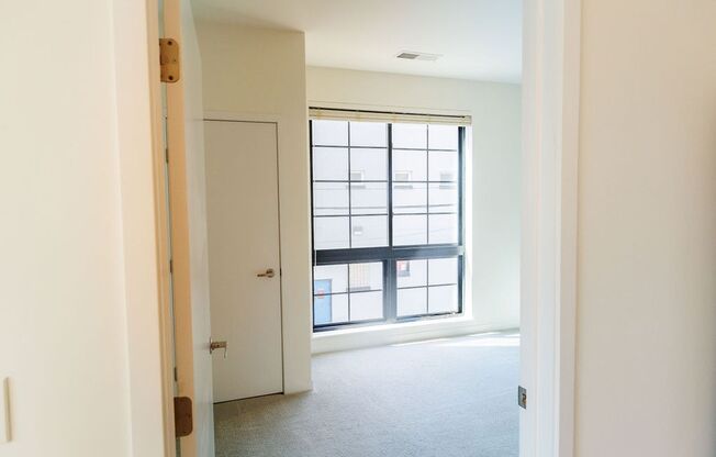 2 beds, 1 bath, 795 sqft, $1,700, Unit 210
