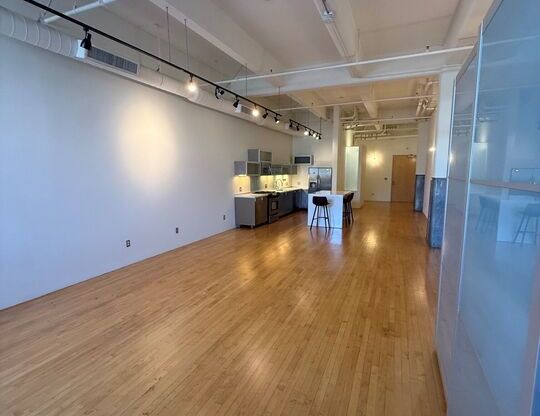 1 bed, 1 bath, 980 sqft, $3,400, Unit 114