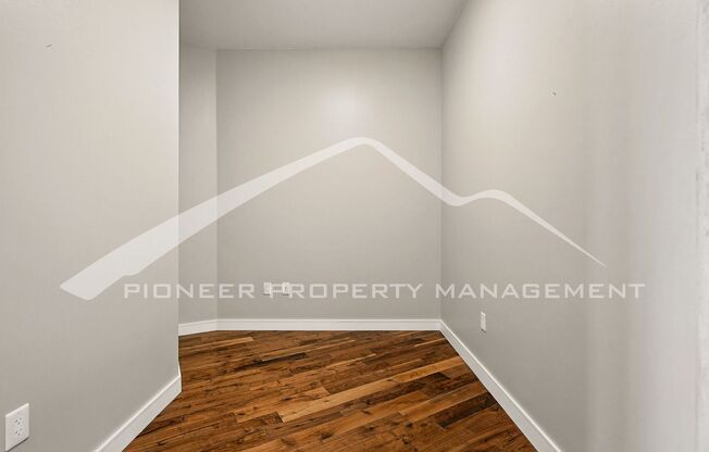 Modern Condo with Washer/Dryer and Central AC