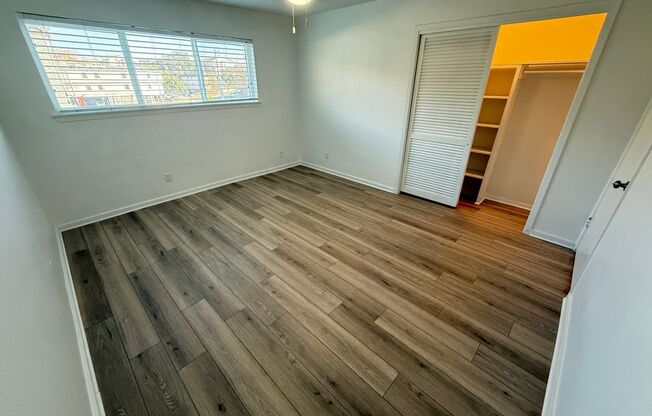 2 beds, 1 bath, 954 sqft, $1,654, Unit RRO-113