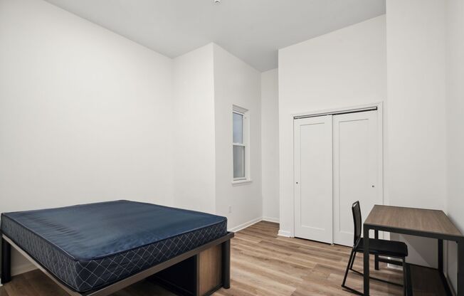 3 beds, 2 baths, 500 sqft, $1,400, Unit Unit 203