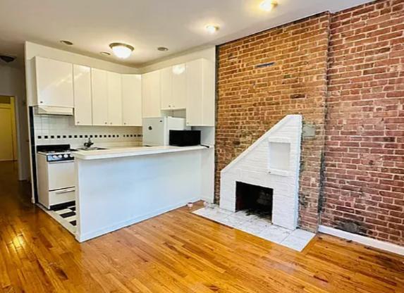 14 Jones St