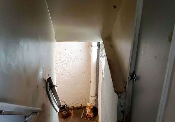 Beautiful 3 bed 1.5 bath and ready for your move in!