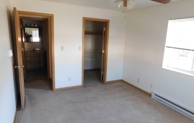 1 bed, 1 bath, $935, Unit 213-3