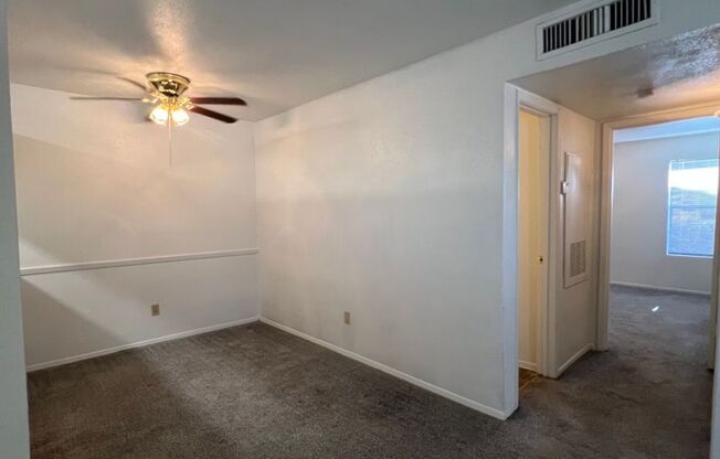 2 beds, 1 bath, 832 sqft, $1,150, Unit 505