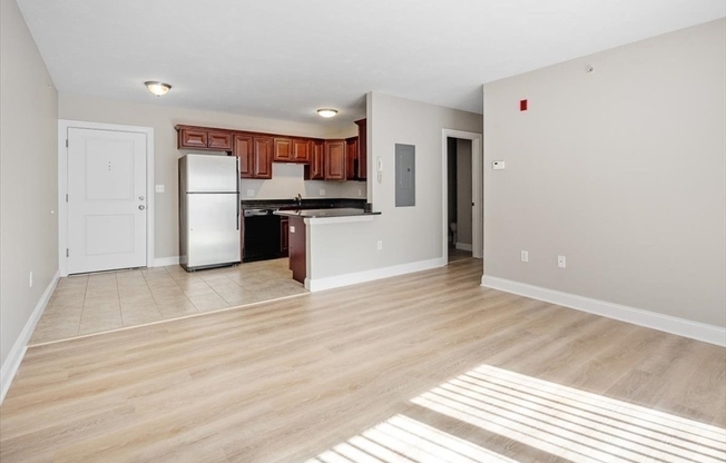 2 beds, 2 baths, 900 sqft, $2,650, Unit 307