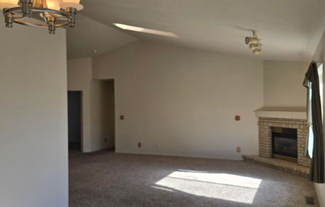 3 beds, 2 baths, $2,300