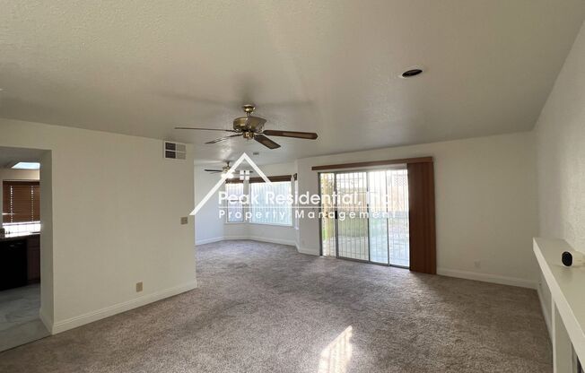 Wonderful 3bd/3ba House with 2 Car Garage