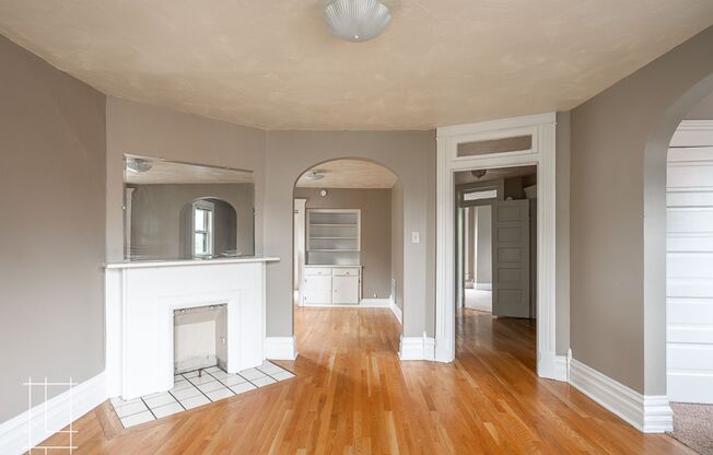 207 W. Hubbard Ave