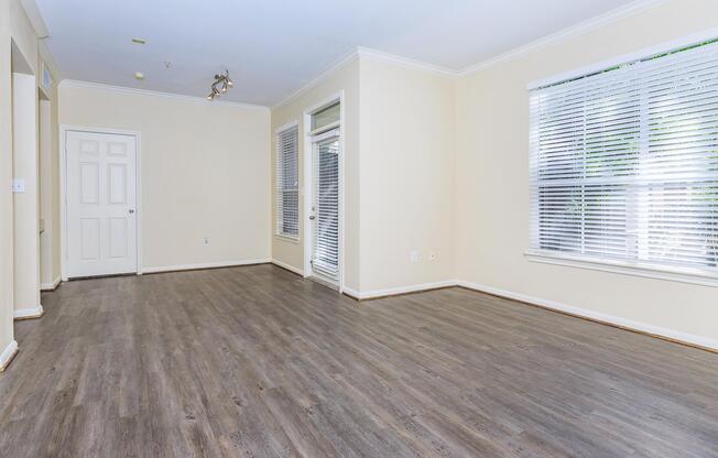 1 bed, 1 bath, 733 sqft, $1,210
