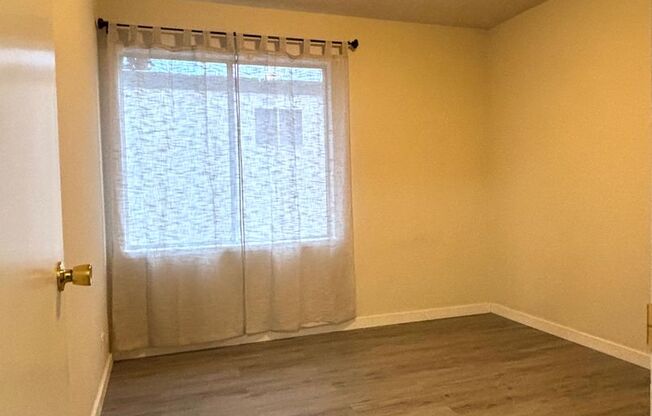 2 beds, 1 bath, 1,000 sqft, $2,995