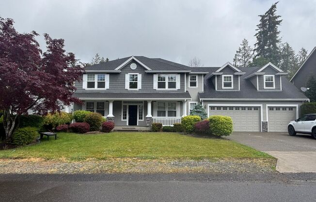 Beautiful home in quiet Puyallup neighborhood