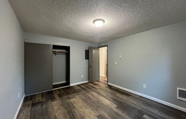 2 beds, 1 bath, 825 sqft, $1,300, Unit 306