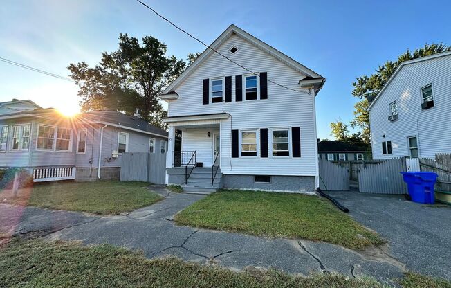 3-Bedroom Single Family Home in  Springfield!