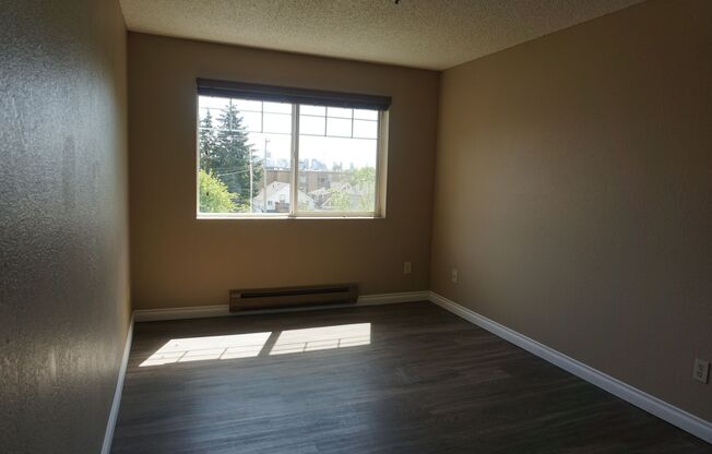 3 beds, 2 baths, 643 sqft, $2,450, Unit A303