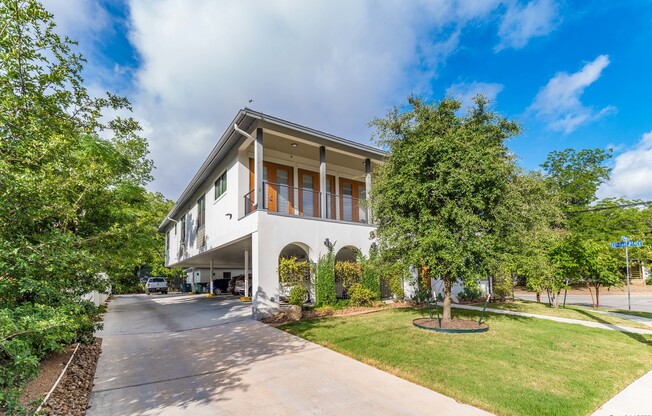 112 Lindell Pl Unit 2201