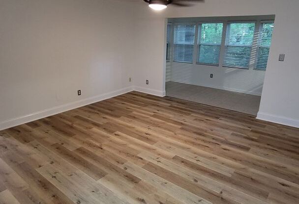 Renovated Condo Available in Sandy Springs!