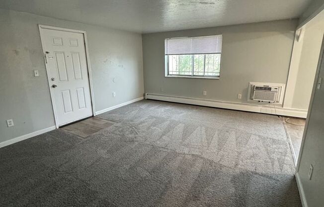 3 beds, 2 baths, $1,745, Unit # 7