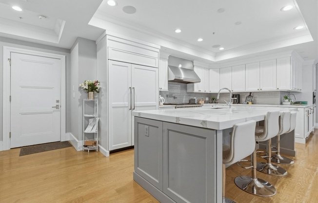 377 W 1 ST