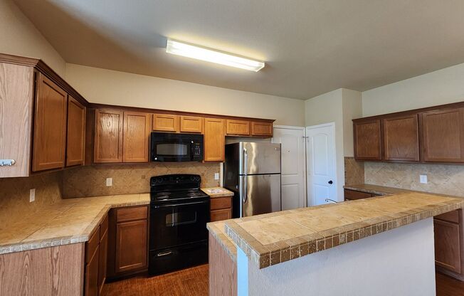 3 beds, 2 baths, $1,545