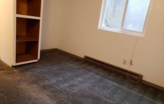 1 bed, 1 bath, 420 sqft, $585, Unit 82732