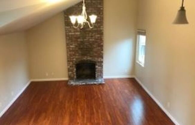 G3 | 2006 Klamath Avenue