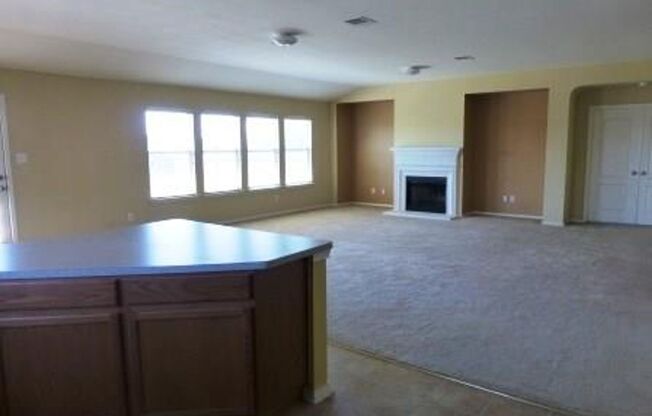 3 beds, 2.5 baths, $2,750