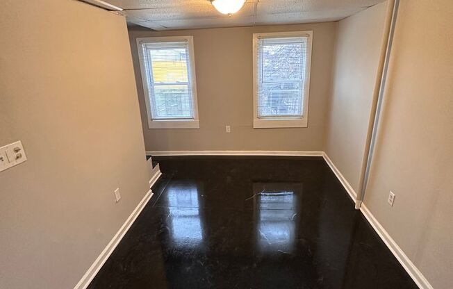 Recently Remodeled 2bd Home In East York!
