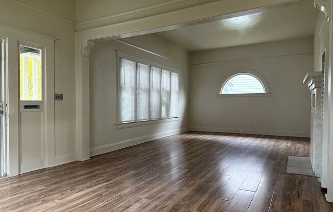 Endearing 2/1 Available Now!!!