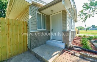 Coming soon! Cozy & Charming Irvington Bungalow– 5422 Greenfield Ave, Indianapolis