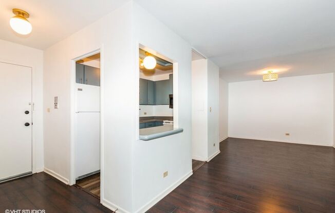 1 bed, 1 bath, $1,800