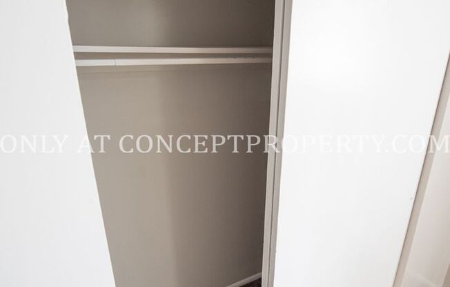 2 beds, 1 bath, 790 sqft, $1,099, Unit A7