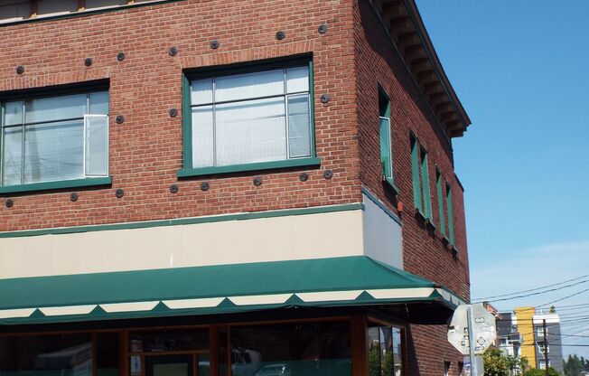 Fremont Apartments - Located on Fremont Ave