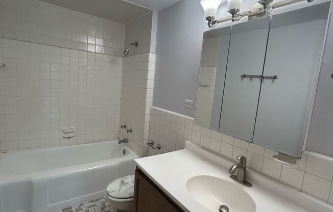2 beds, 1 bath, 1,200 sqft, $2,800, Unit 418-0505