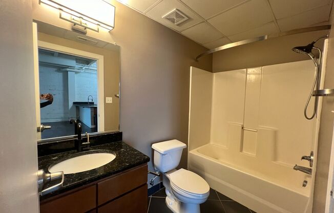 1 bed, 1 bath, 695 sqft, $1,260, Unit 3K