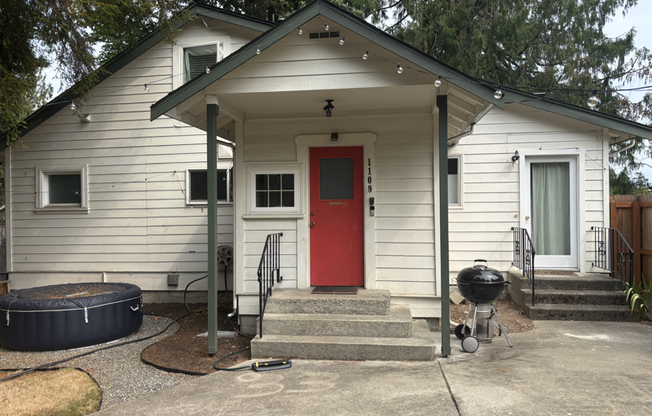 1109 SHOREWOOD DR