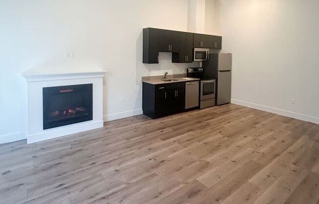 1 bed, 1 bath, 673 sqft, $1,499, Unit 106*