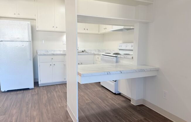 2 beds, 1.5 baths, 816 sqft, $2,175, Unit B19