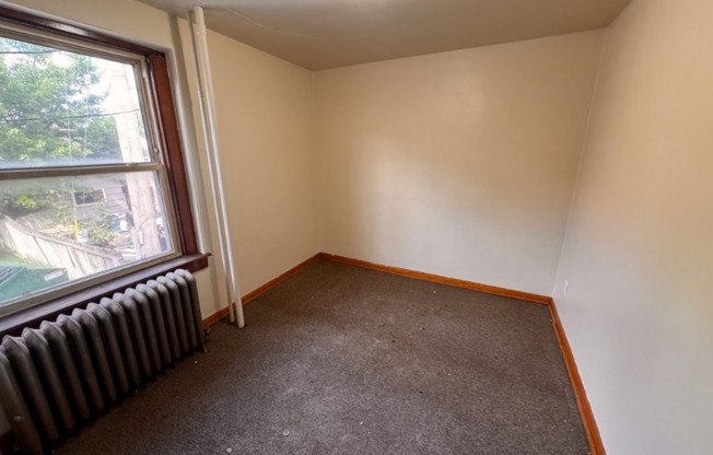 916 MILWAUKEE AVE
