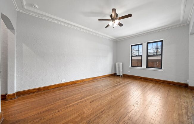 Studio, 1 bath, $1,075, Unit 305