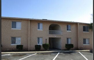 2 beds, 2 baths, $1,300, Unit 1650 S Palmetto Ave Unit 104