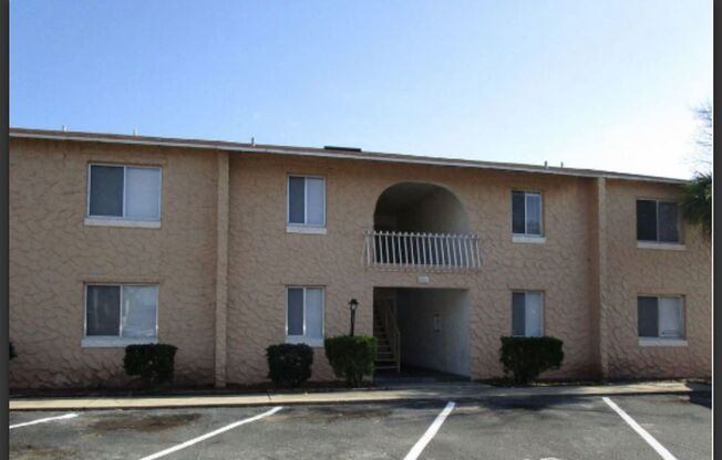 2 beds, 2 baths, $1,300, Unit 1650 S Palmetto Ave Unit 104
