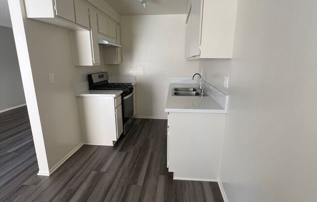 1 bed, 1 bath, 540 sqft, $1,695, Unit 19