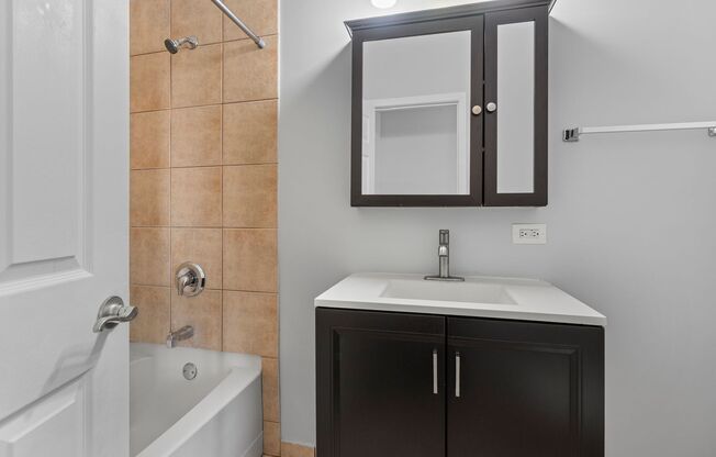 1 bed, 1 bath, 494 sqft, $1,700, Unit 601