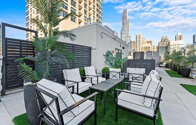 Common area at Chateau on Wells, Chicago, 60654