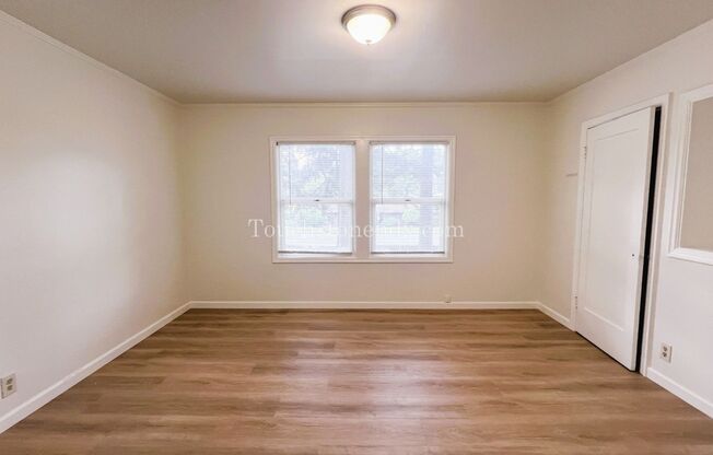 Studio, 1 bath, $995, Unit #4