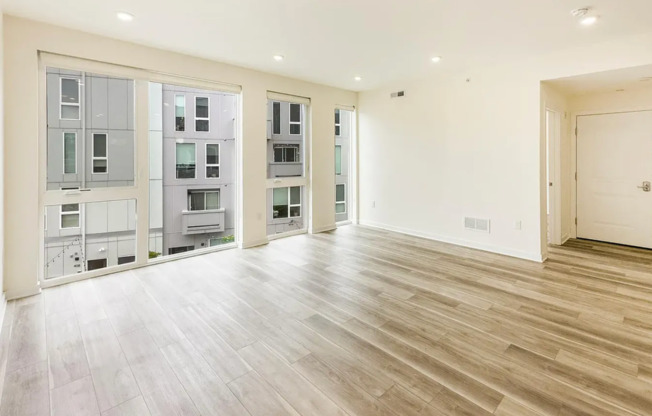 2 beds, 2 baths, 900 sqft, $1,795, Unit Unit 1661 D