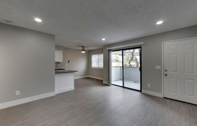 2 beds, 2 baths, 972 sqft, $2,941, Unit 14-162