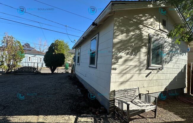 1 bed, 1 bath, 650 sqft, $1,370