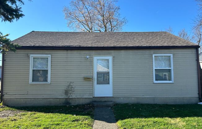 Freshly Painted 3 Bedroom House